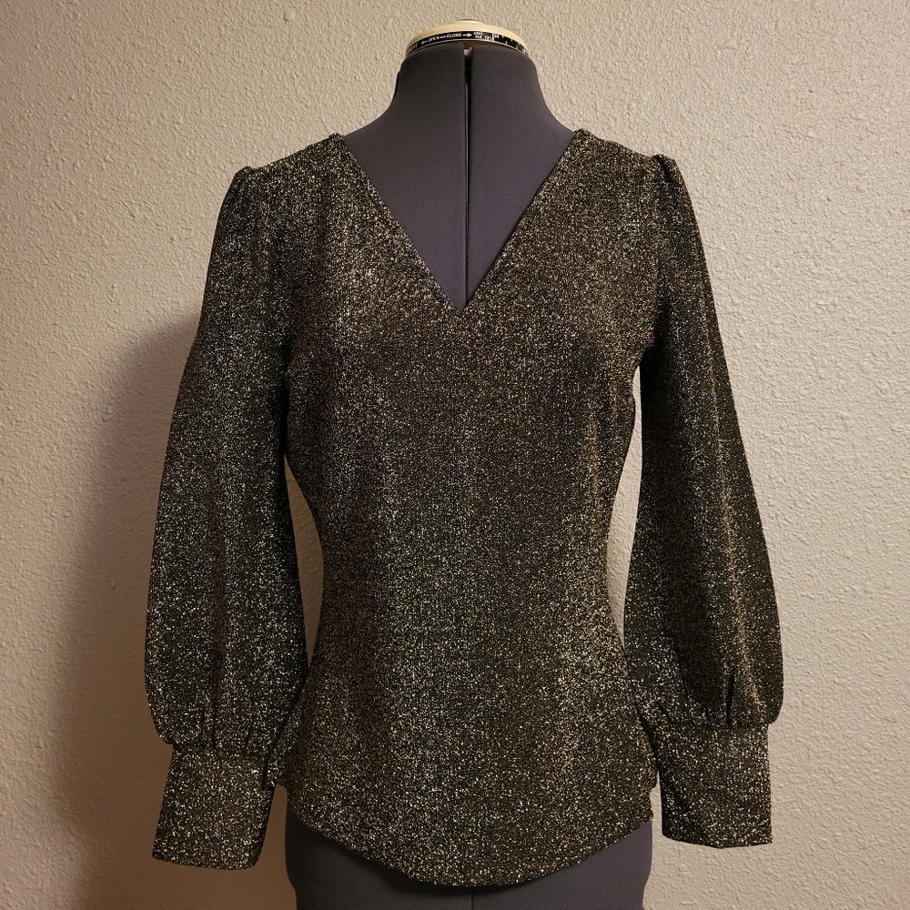 NWT Alex & Parker Black & Gold Metallic Knit Top Size Small